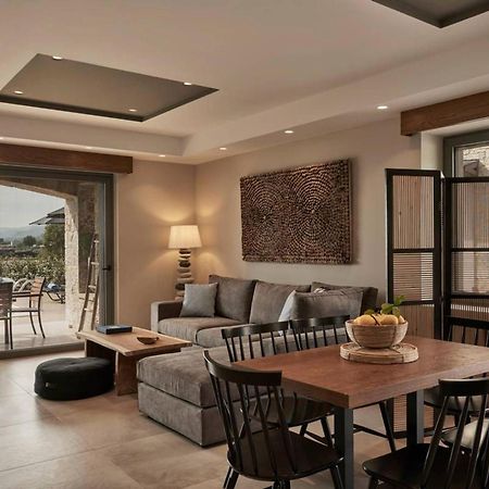 Beachfront Alassa Villas With Private Pools Kotronion  エクステリア 写真